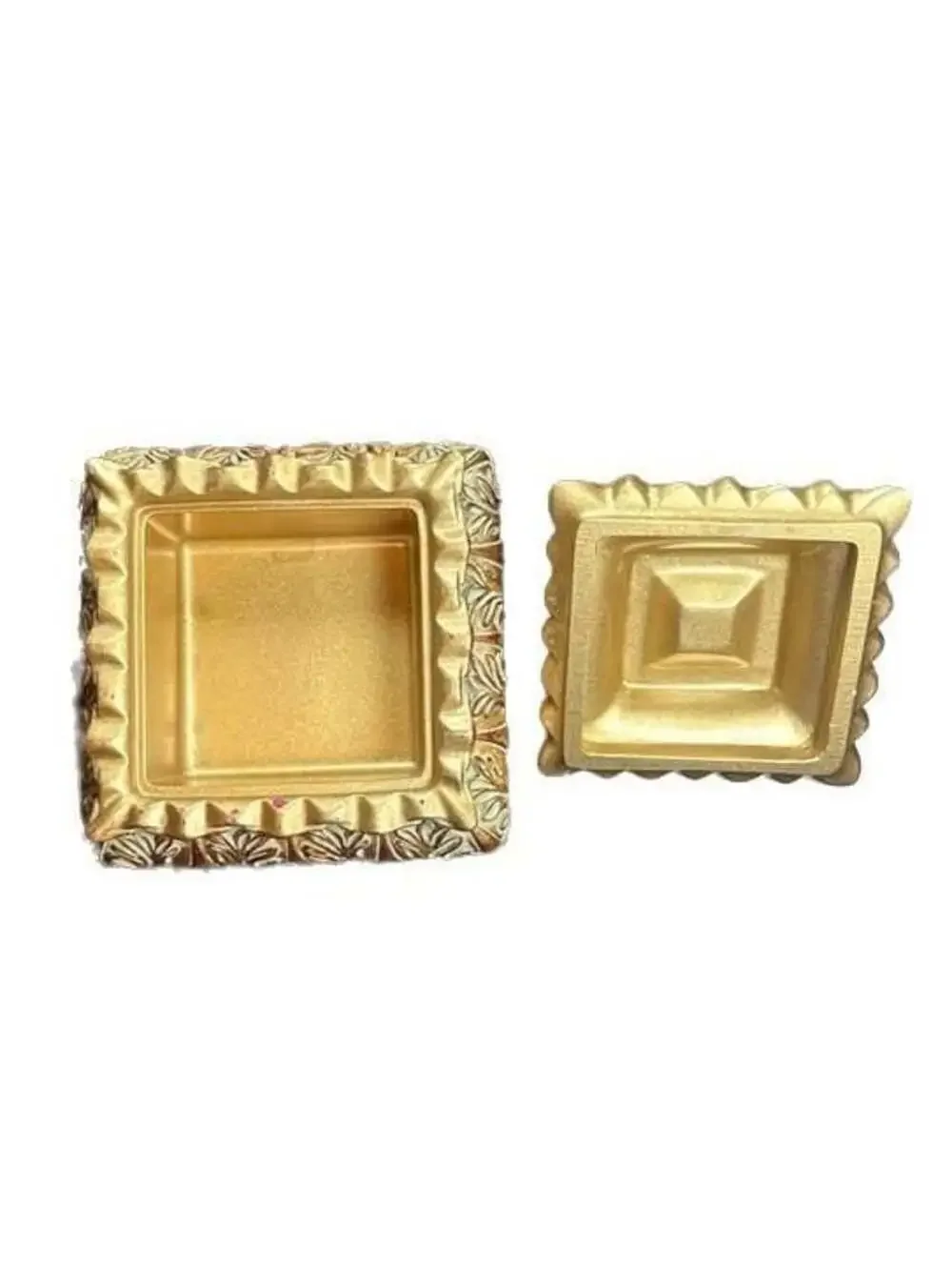 Vintage World Bazaars Golden Acanthus Leaf Scroll Plaster Trinket Box